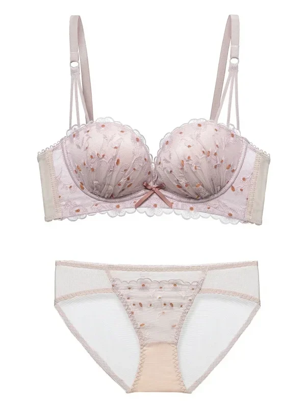 Elegant undertøyssett med blonde